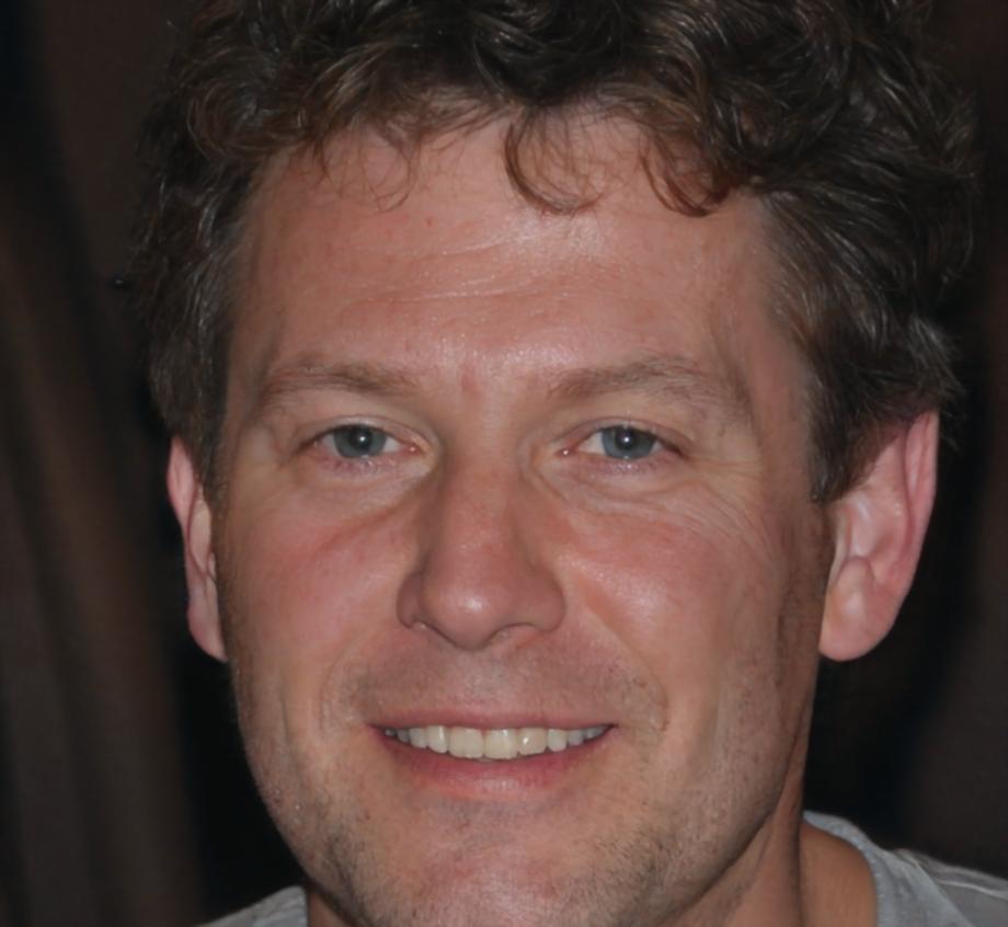 Portrait de Théo Mercier, formateur en gestion financière